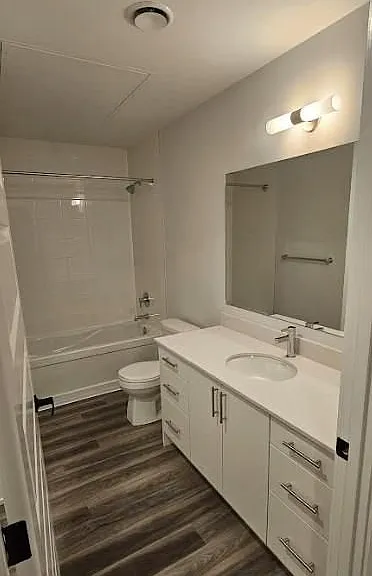 1100 Lackner Pl #323 — Photo 17