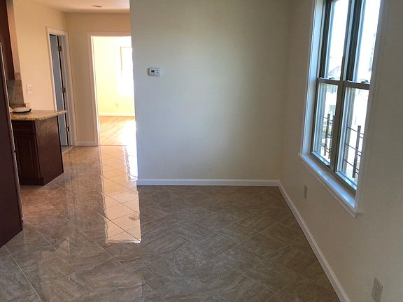 3rd image of 2429 Hering Ave
