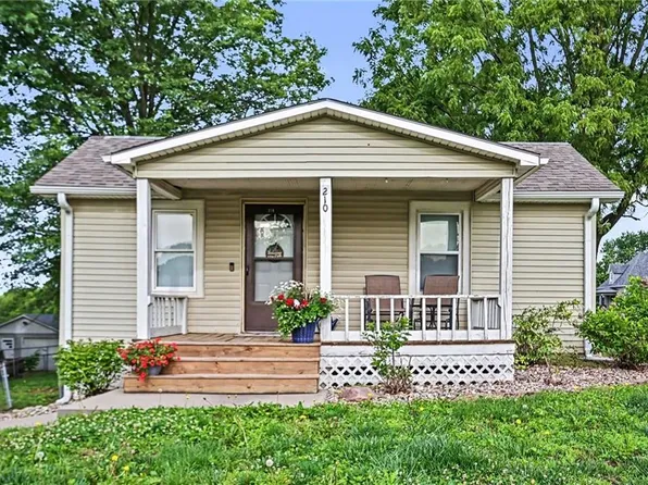210 Elm St, Faucett, MO 64448