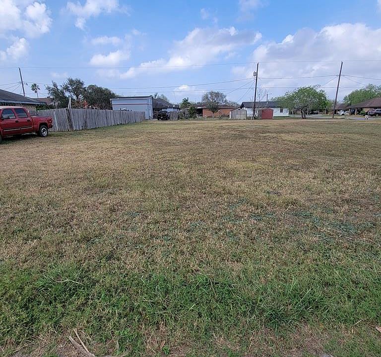 2nd image of 0 E 9th St #14&15