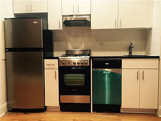 Rented by Metropolis Real Estate of Manhattan