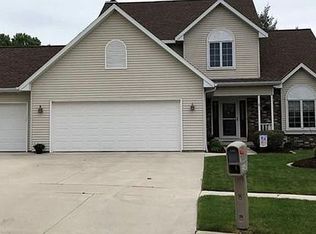 3507 Foxfire Ct, Manitowoc, WI 54220