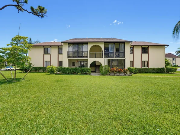 331 Knotty Pine Circle #C-1, Greenacres, FL 33463