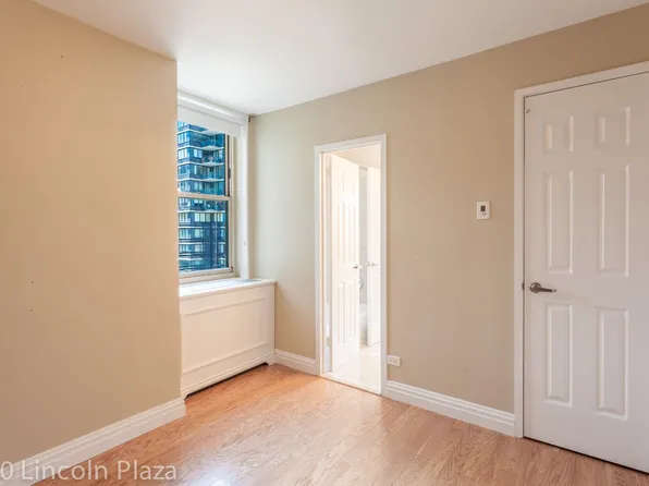 30 West 63rd Street image 3 of 9