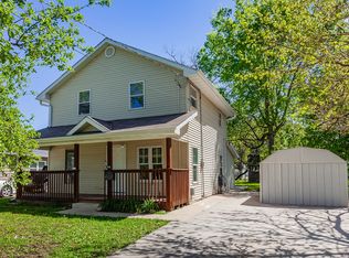 1915 E 22nd St, Des Moines, IA 50317