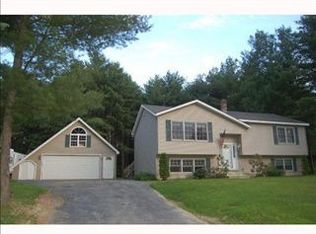 15 Cherry Ln, Bangor, ME 04401