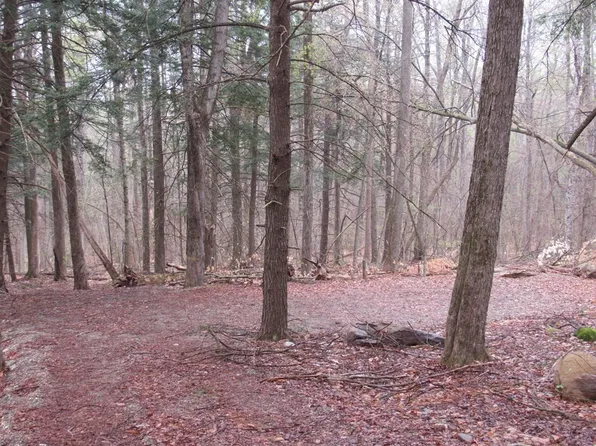 9-14 Lynes Rd, Chester, MA 01011