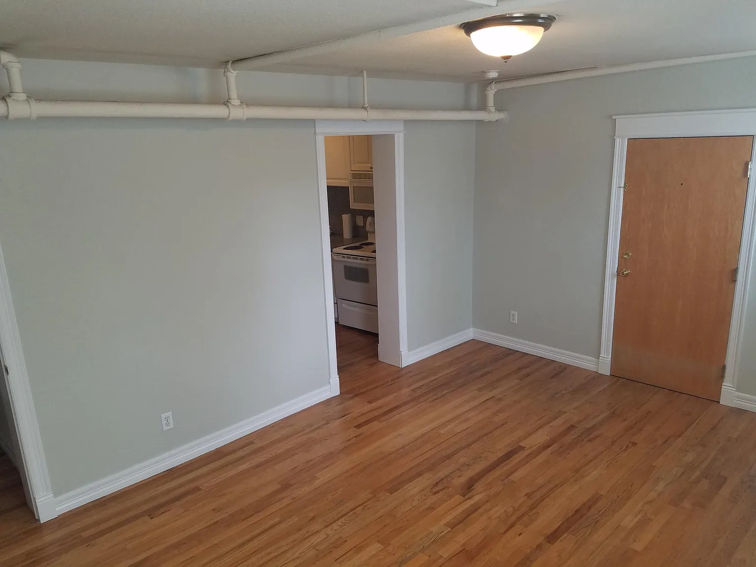 1650 N Pearl St — Photo 4