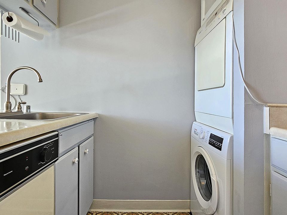 Washer and Dryer in Unit