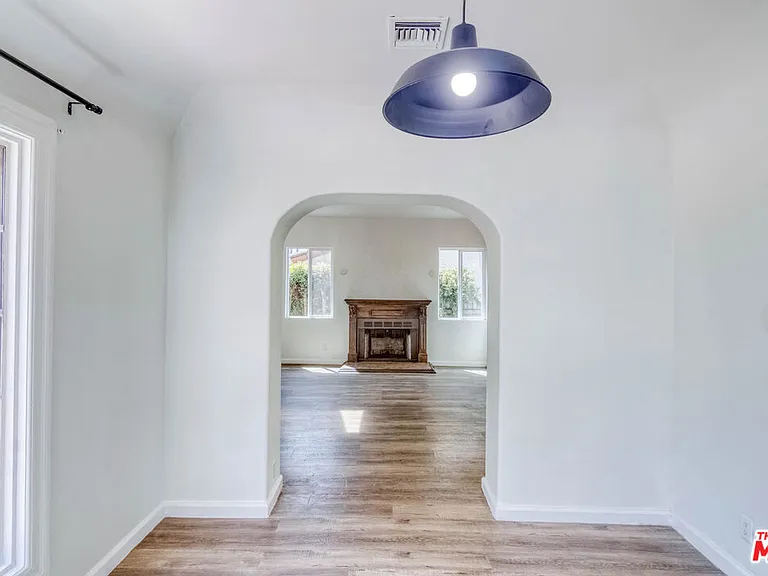 2127 Malcolm Ave — Photo 15
