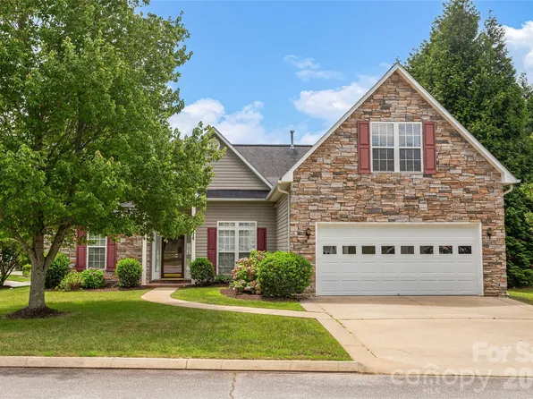 7 Morning Mist Rd, Fletcher, NC 28732