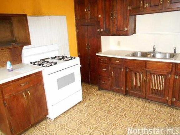 5th image of 3954 Bryant Ave N