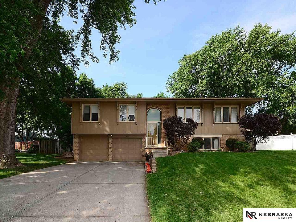 1st image of 14611 T Cir