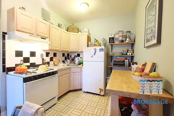 Rented by SBJ Brokerage, LLC | media 12