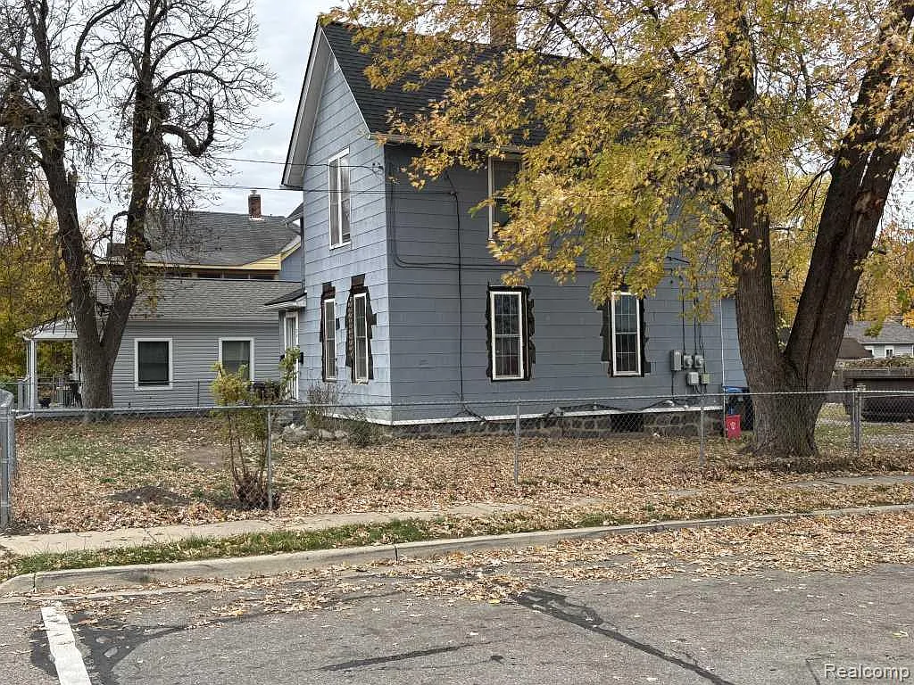 20 S Grove St photo 1