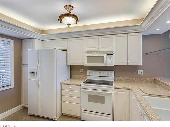 3rd image of 14831 Park Lake Dr APT 209