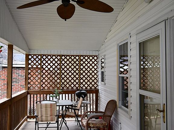 3rd image of 1015 Greywood Dr
