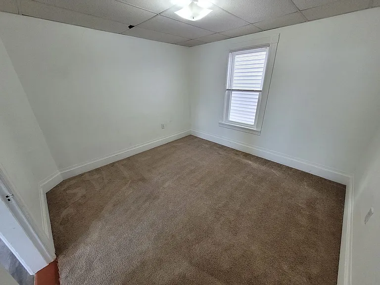 323 Dubuque St & 142-146 Wayne St — Photo 28