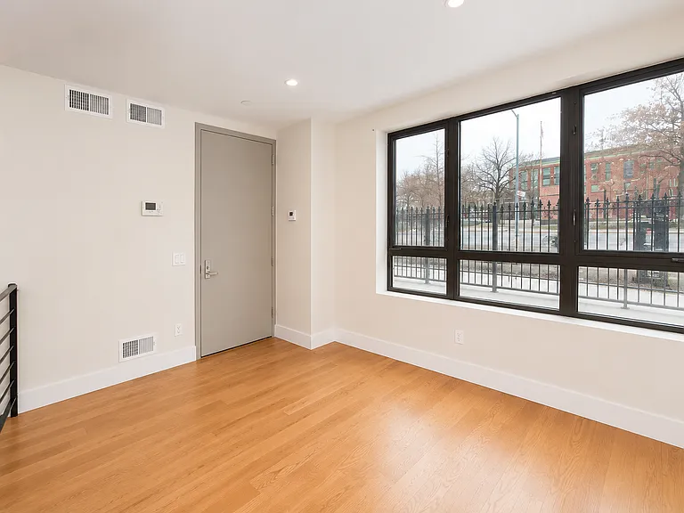 337 Herkimer St #1F — Photo 2