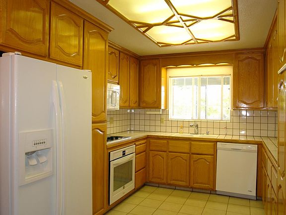 2nd image of 1684 Sundown Ln