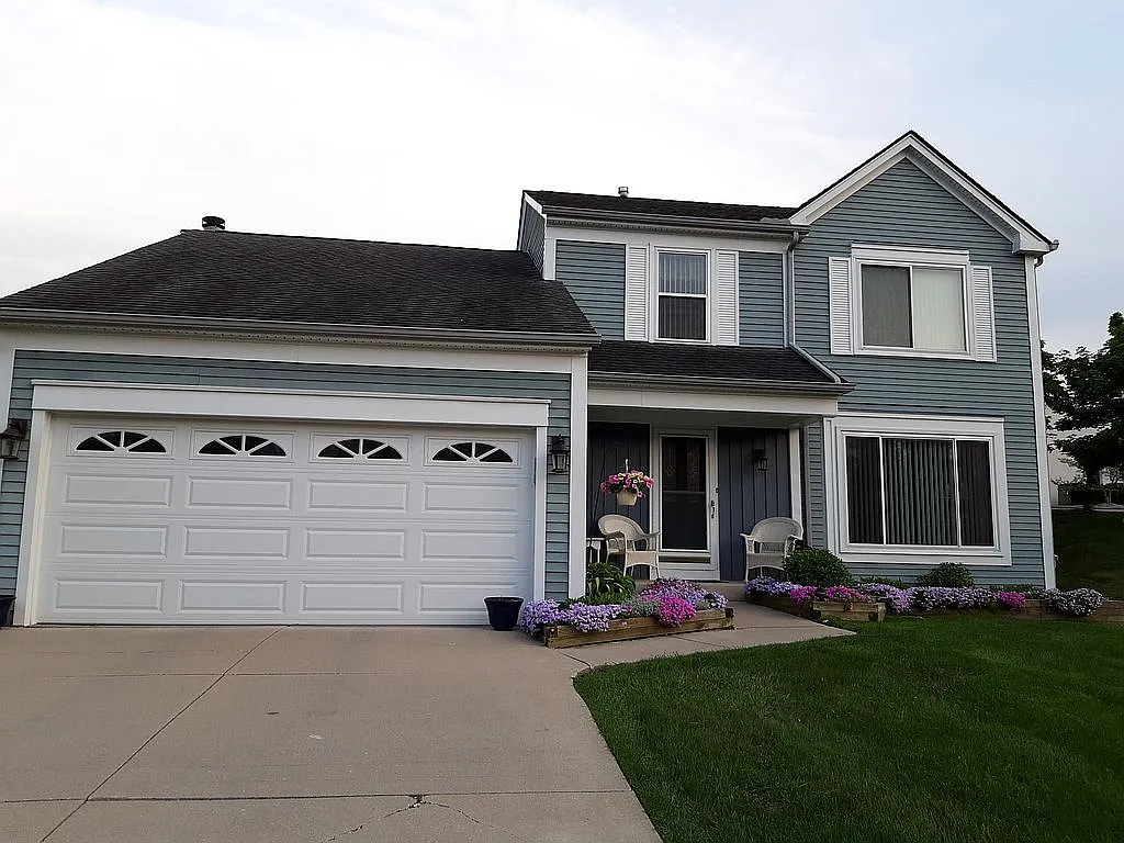 400 Bolinger St photo 1
