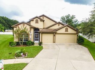 5917 Button Flower Ct, Zephyrhills, FL 33541