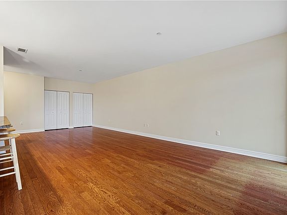 4th image of 5570 Centre Ave APT 206