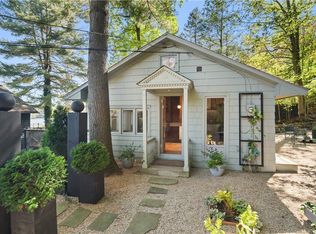 227 Mamanasco Rd, Ridgefield, CT 06877