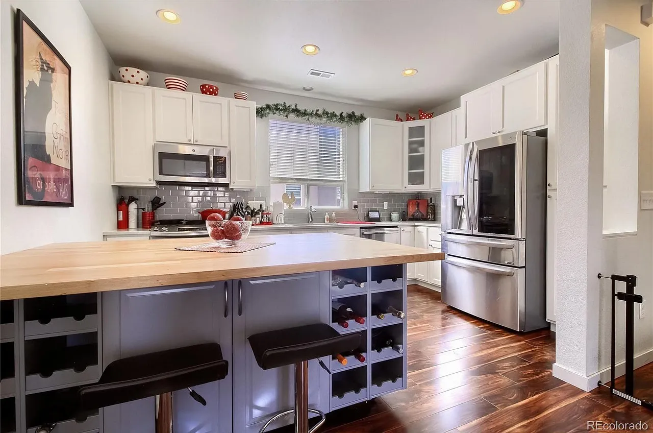 2 bed, 1.5 bath, 1188 sqft, $2,750 — Photo 4