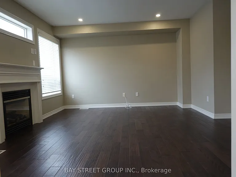 36 Vipond Rd — Photo 7
