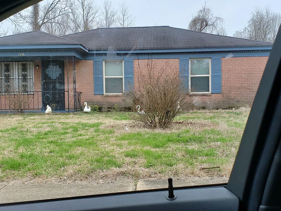 1st image of 1039 Canary Ln