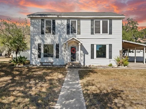 808 W Yoakum Ave, Kingsville, TX 78363