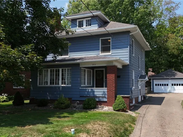 1915 34th St NW, Canton, OH 44709