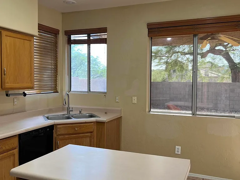 15420 S 14th Pl — Photo 19