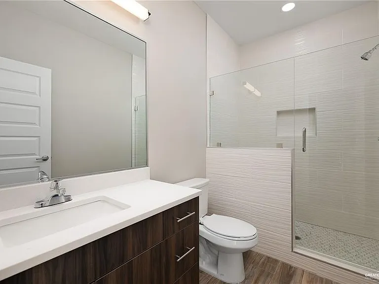 4216 Walnut Ave #1 — Photo 16