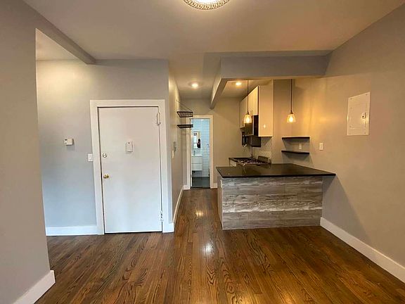 3rd image of 73 Steuben St #3F
