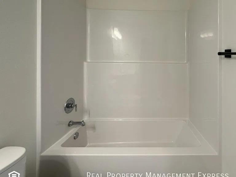 9006 W Jerald Pl — Photo 21