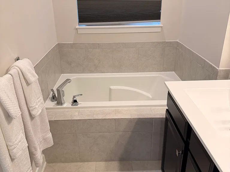 1733 Defiance Dr — Photo 26