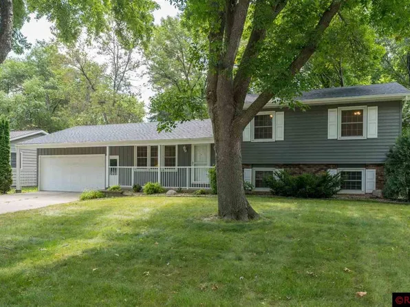 309 Blace Ave, Eagle Lake, MN 56024