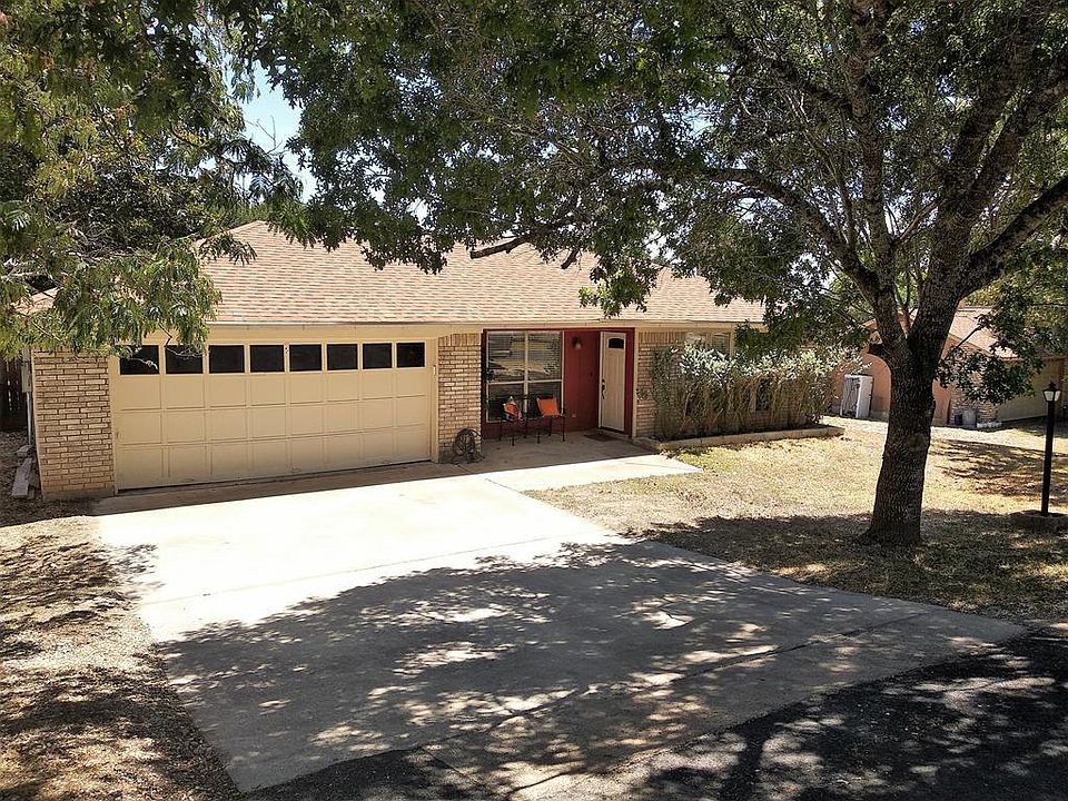 1st image of 403 Earl Dr S