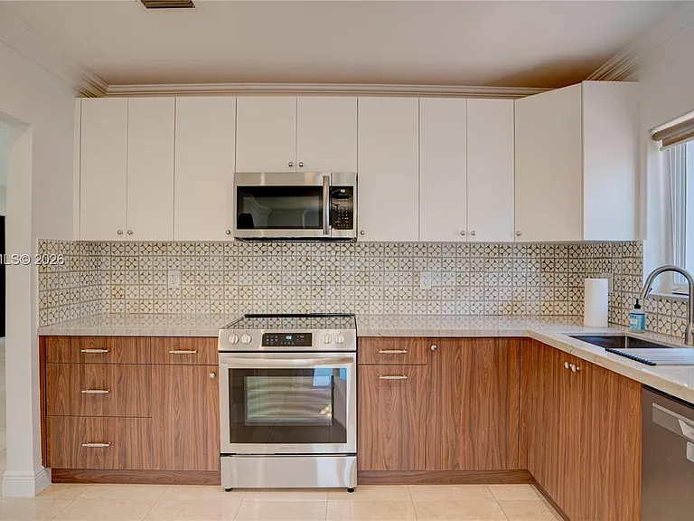 500 SW 51st Ct — Photo 53