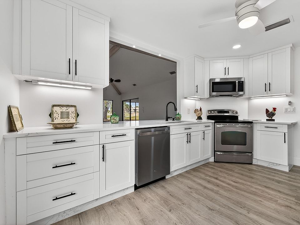 1st image of 6893 SE Bunker Hill Drive