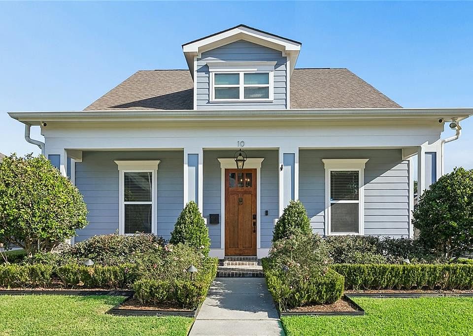 1st image of 10 Magnolia Pl