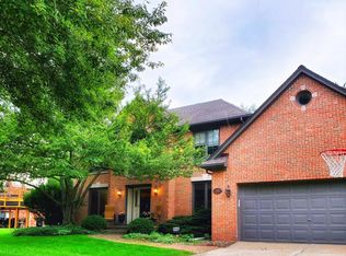 760 Stanford Cir, Rochester Hills, MI 48309