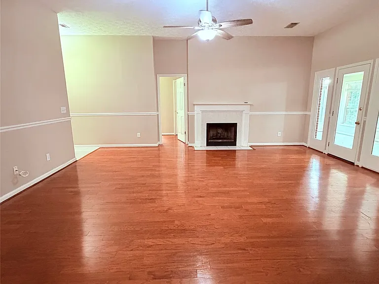 11 Twin Oaks Ln — Photo 4