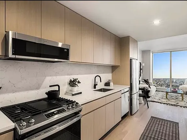 540 Fulton Street image 2 of 16