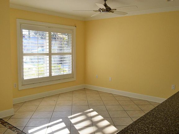 3rd image of 4613 Saxon Dr