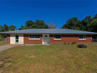 301 E Hall St, Hearne, TX, 77859