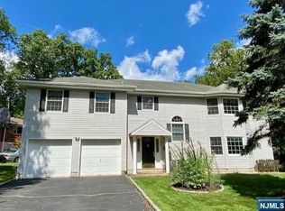 433 Clinton Ave, Northvale, NJ 07647