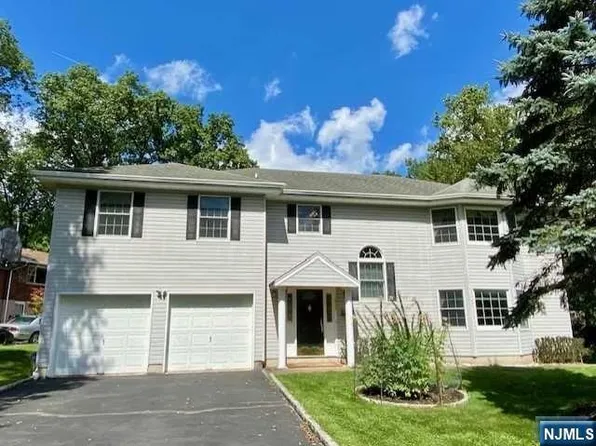 433 Clinton Ave, Northvale, NJ 07647